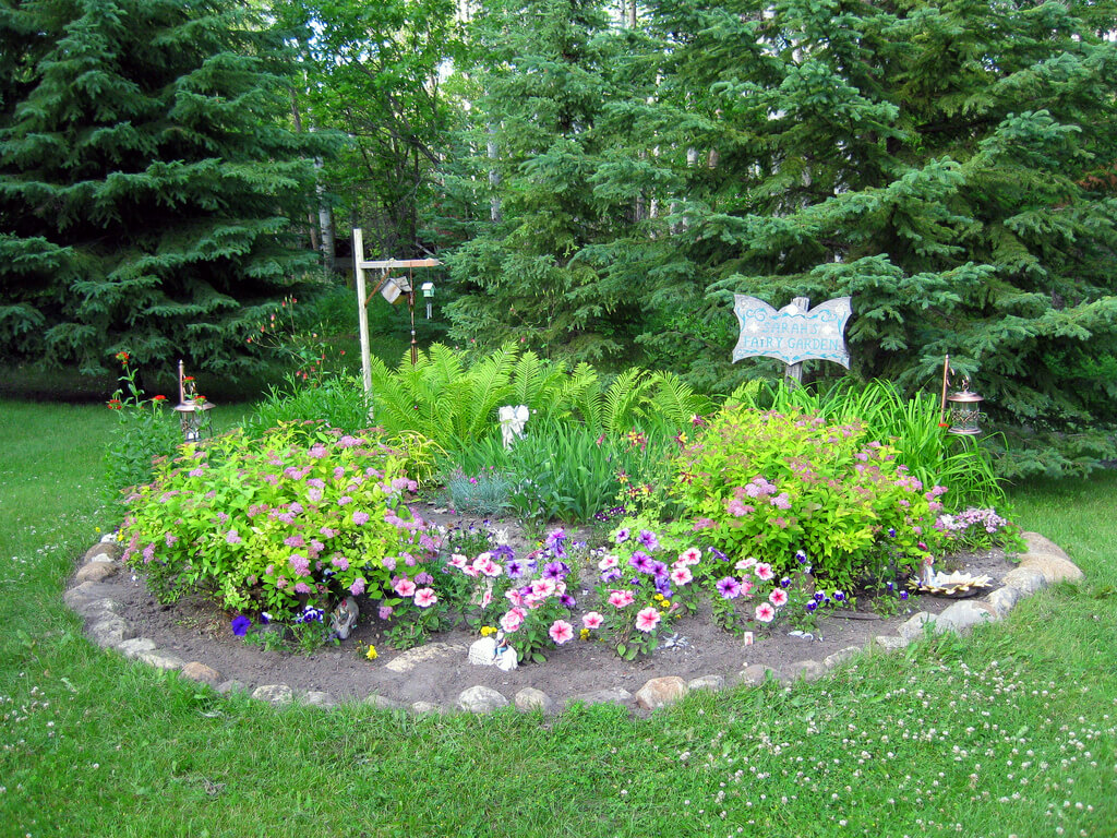 Garden Tutorial: How To Build A Fairy Garden